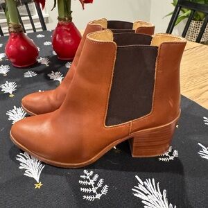Nisolo Heeled Chelsea Boot Brandy Women’s Size 8.5